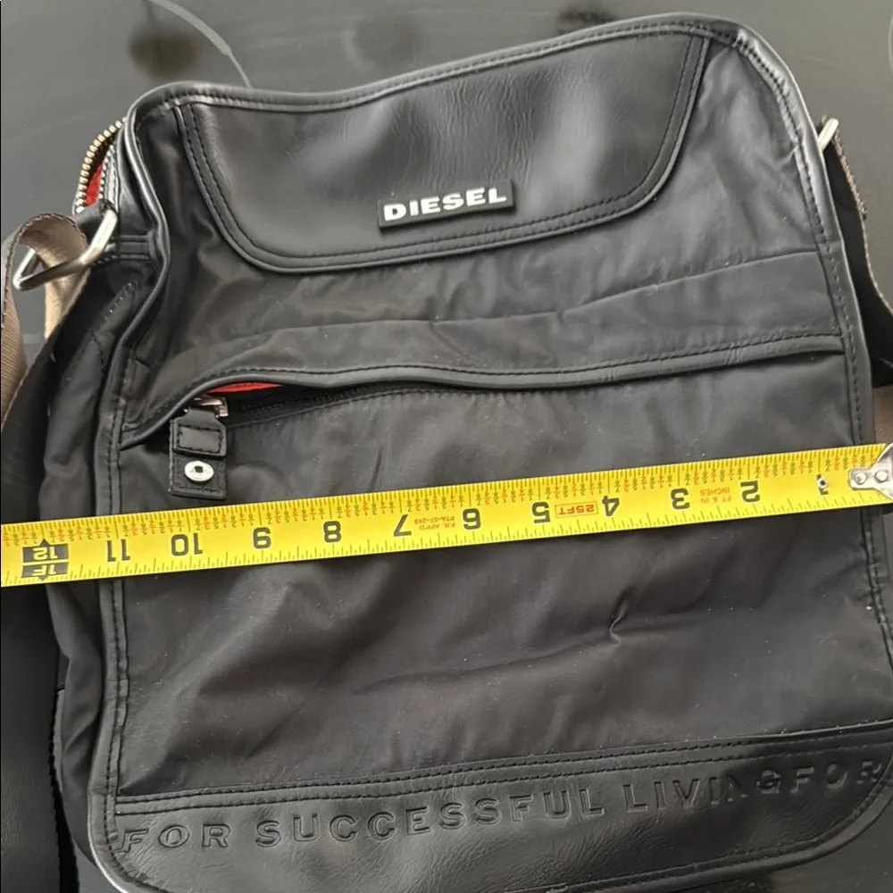 Diesel Black Messenger Bag with Adjustable Strap - Picture 4 of 4